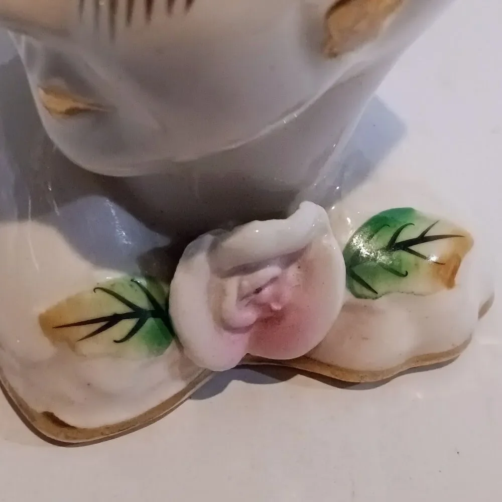Vintage Glamour Girl Porcelain Head Vase-1950s-Applied Rose-Gold Accents - Picture 10 of 10